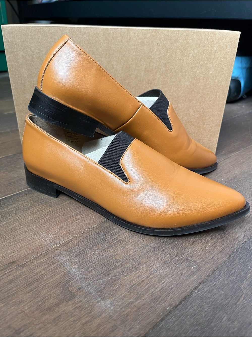 The Derby in tan by WVS - Picture 5 of 6